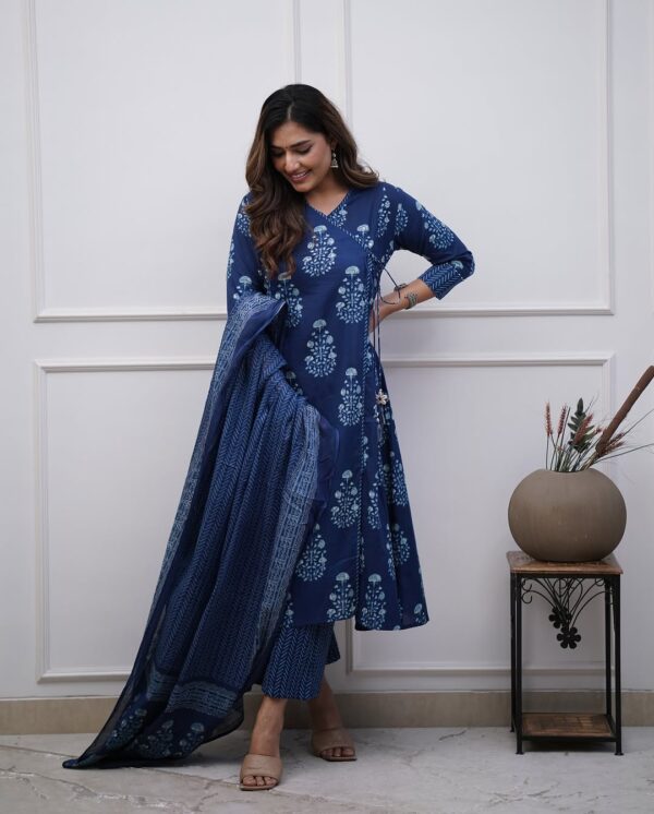 Effortless festive wear - Image 3