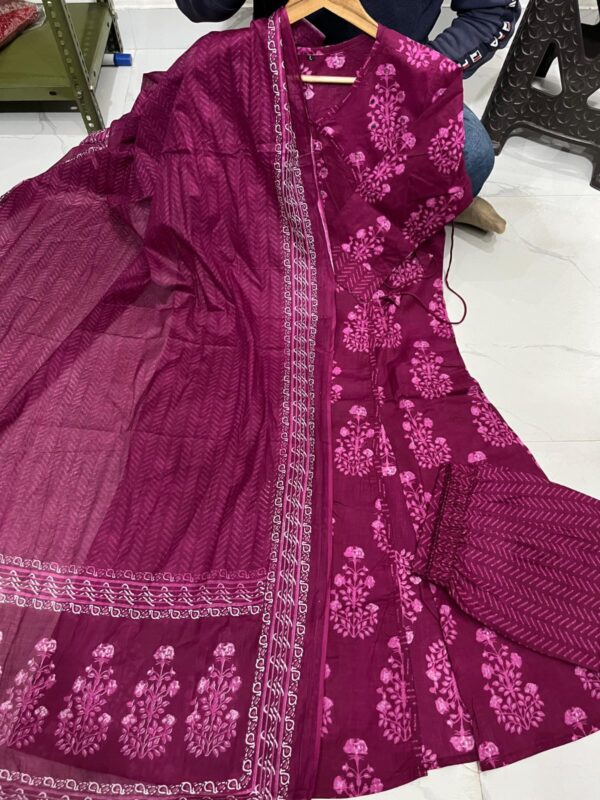 Effortless festive wear - Image 8