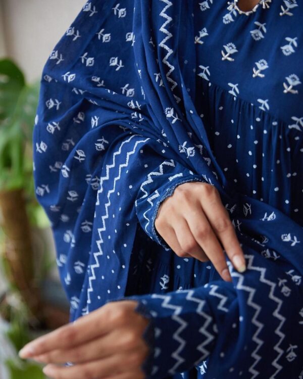 Full heavy discharge print Indigo Blue colour - Image 9