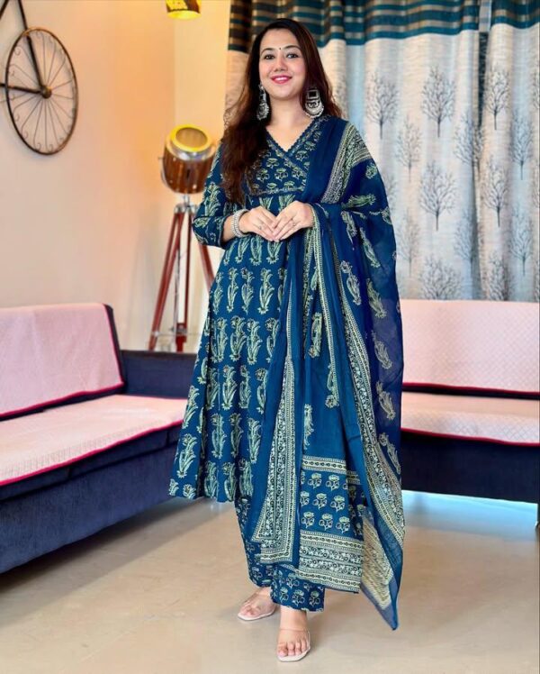 KURTA PENT WITH DUPATTA SUIT SET