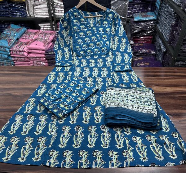 KURTA PENT WITH DUPATTA SUIT SET - Image 4